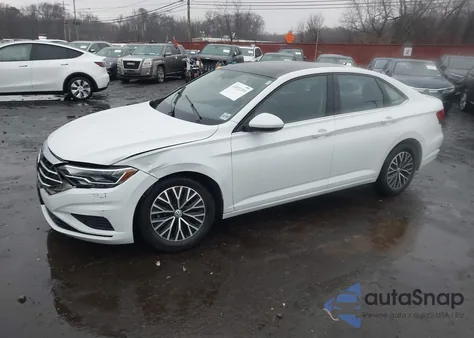 2019 Volkswagen Jetta 1.4T R-Line/1.4T S/1.4T Se z USA, uszkodzony, nr VIN 3VWC57BU4KM259532